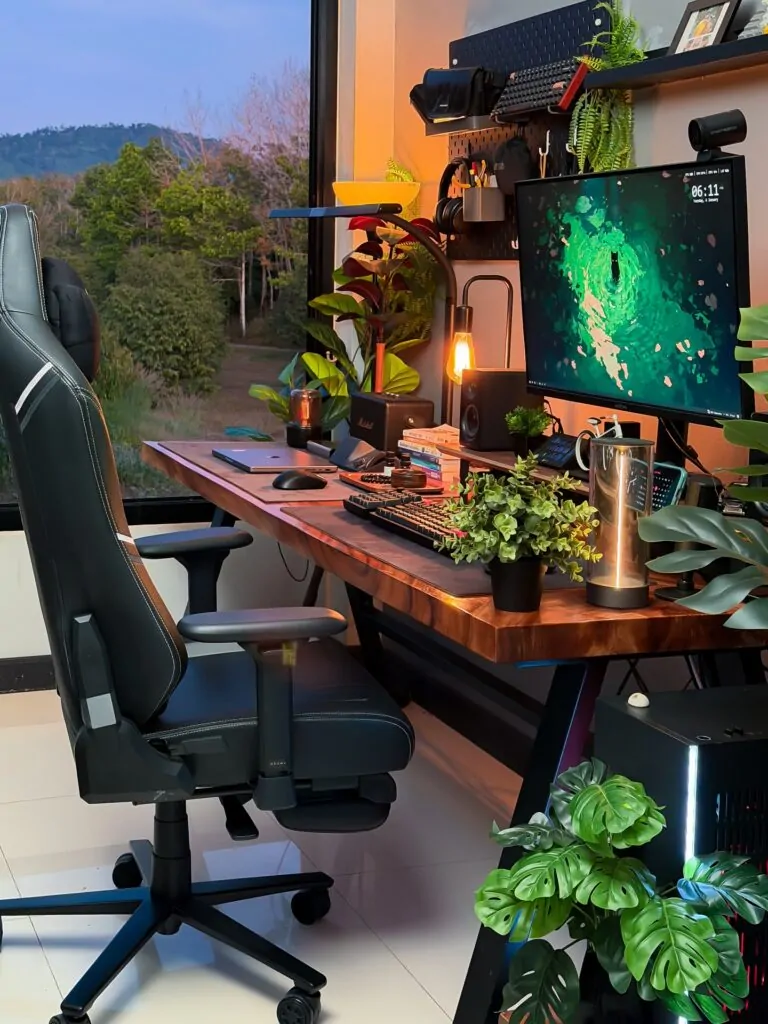 Statement Desk